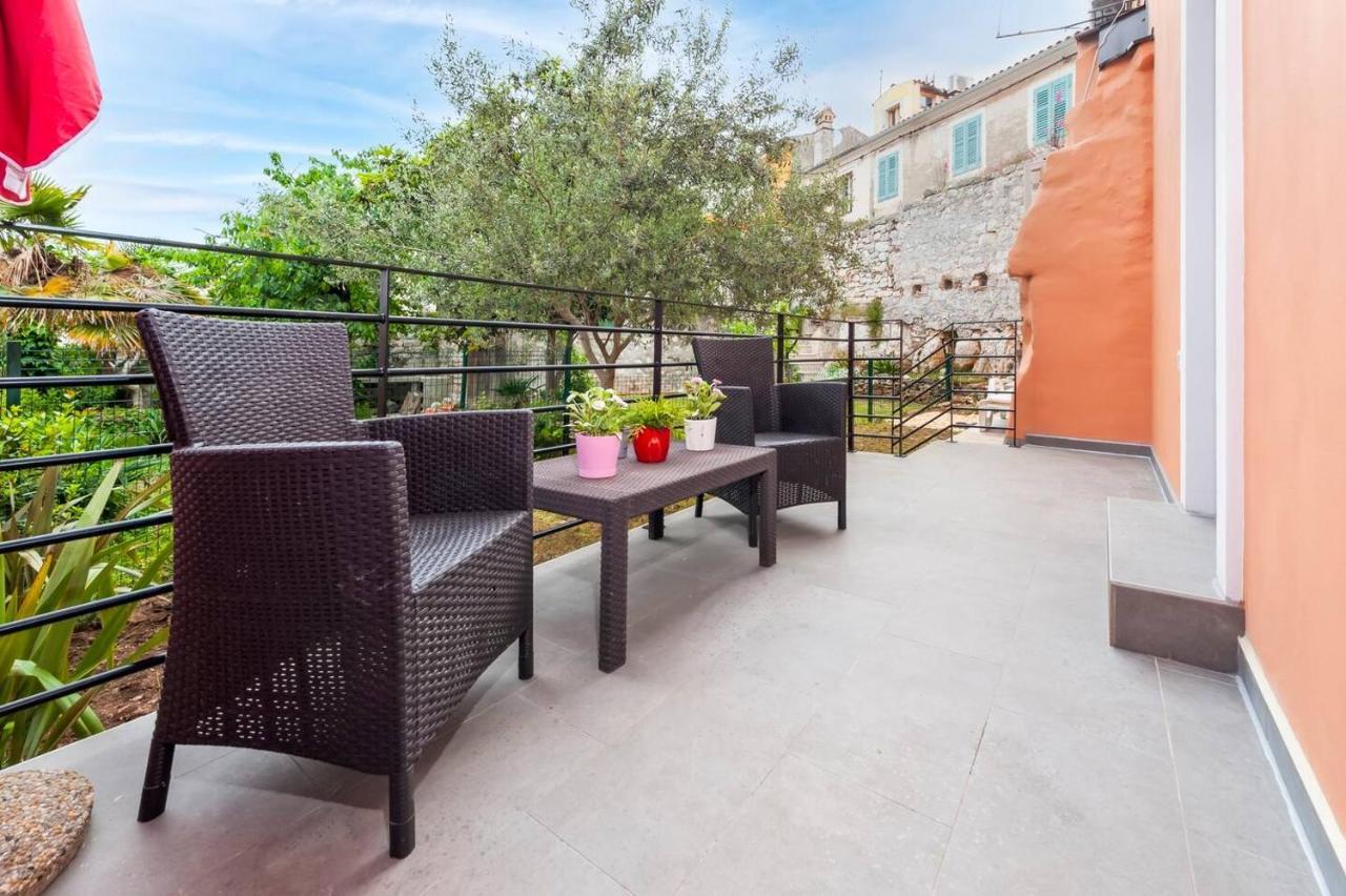 Kuca Melina Apartment Ровин Екстериор снимка
