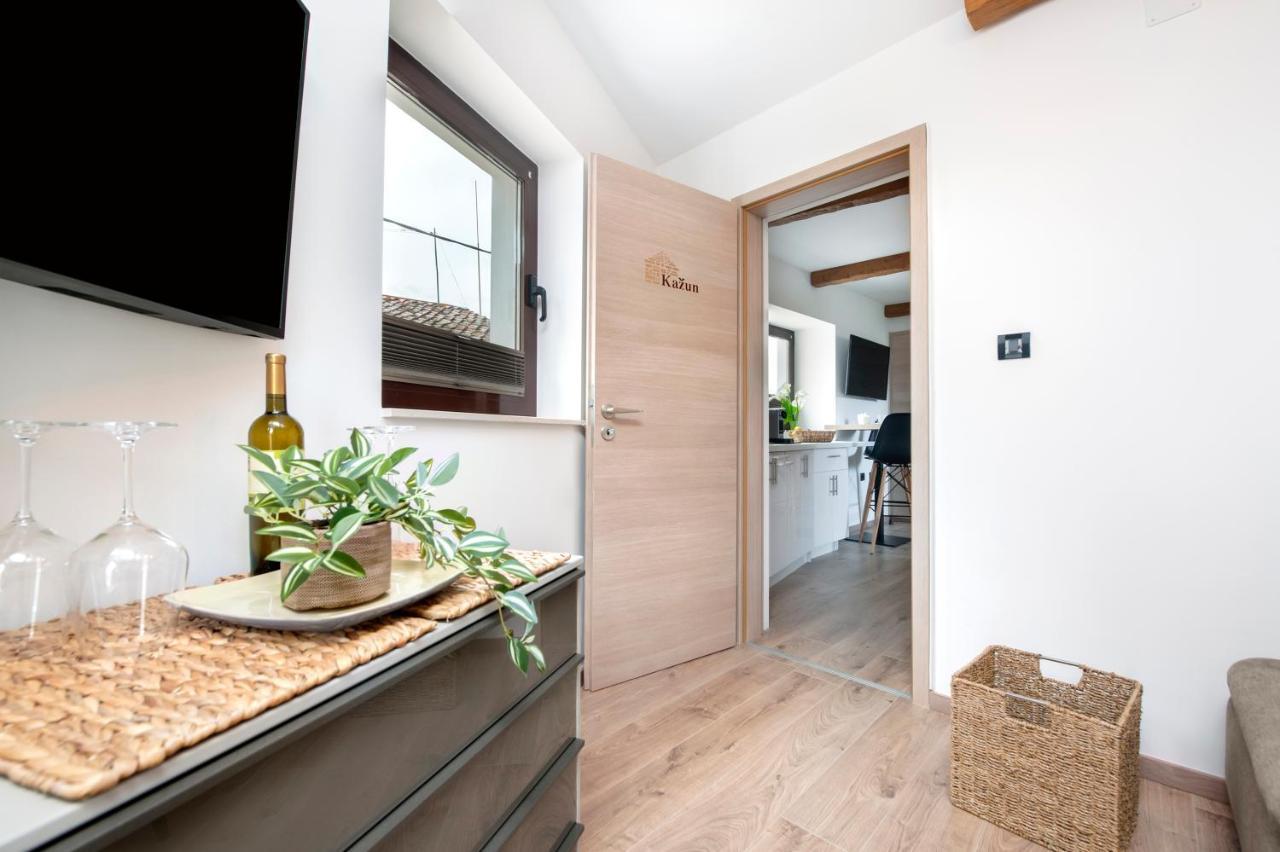 Kuca Melina Apartment Ровин Екстериор снимка