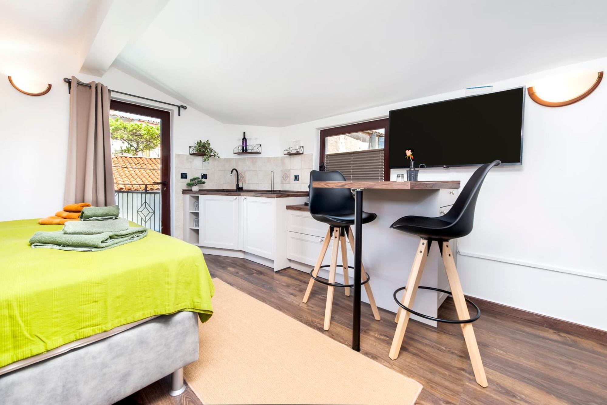 Kuca Melina Apartment Ровин Екстериор снимка